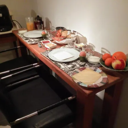 At Number 6 Отель типа 