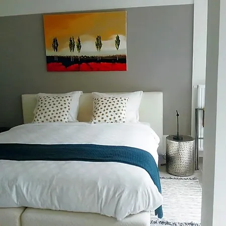 Bed & Breakfast At Number 6, Bed Or Bed & Breakfast, 150 Mtr From Public Transport Stop To Centre 3*