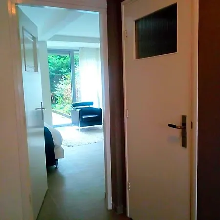 At Number 6, Bed Or Bed & Breakfast, 150 Mtr From Public Transport Stop To Centre 3* Amsterdam
