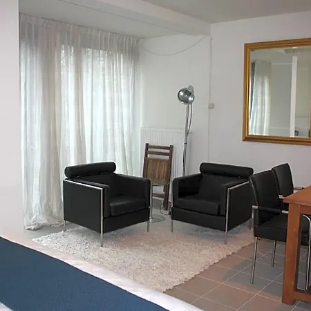 At Number 6, Bed Or Bed & Breakfast, 150 Mtr From Public Transport Stop To Centre Bed & Breakfast Amsterdam