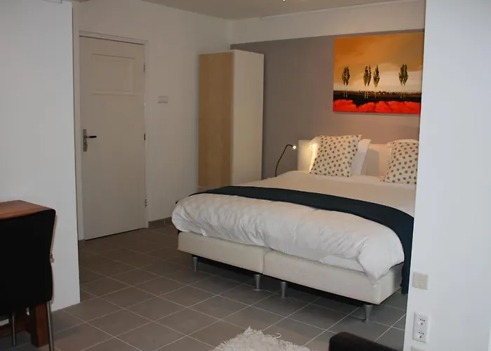 Bed & Breakfast At Number 6 3*